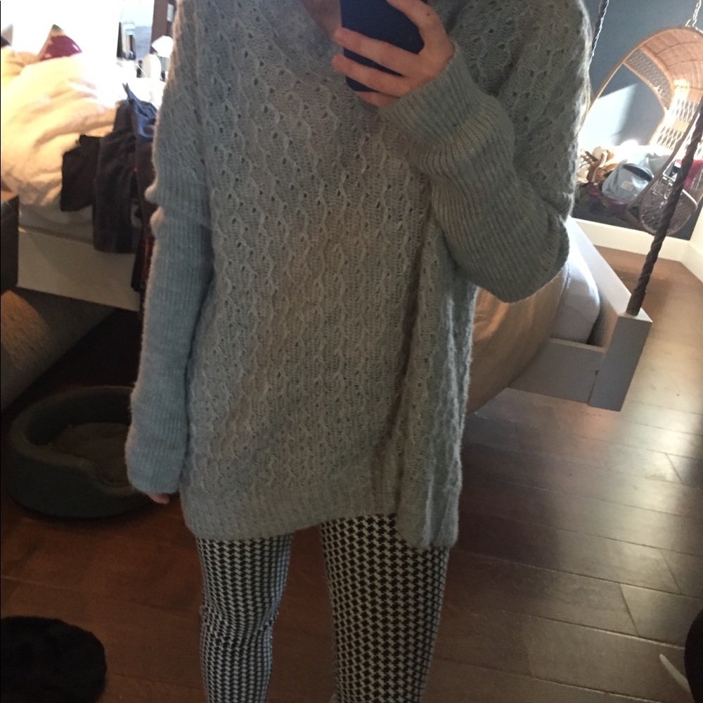 Sweater - Picture 2 of 5